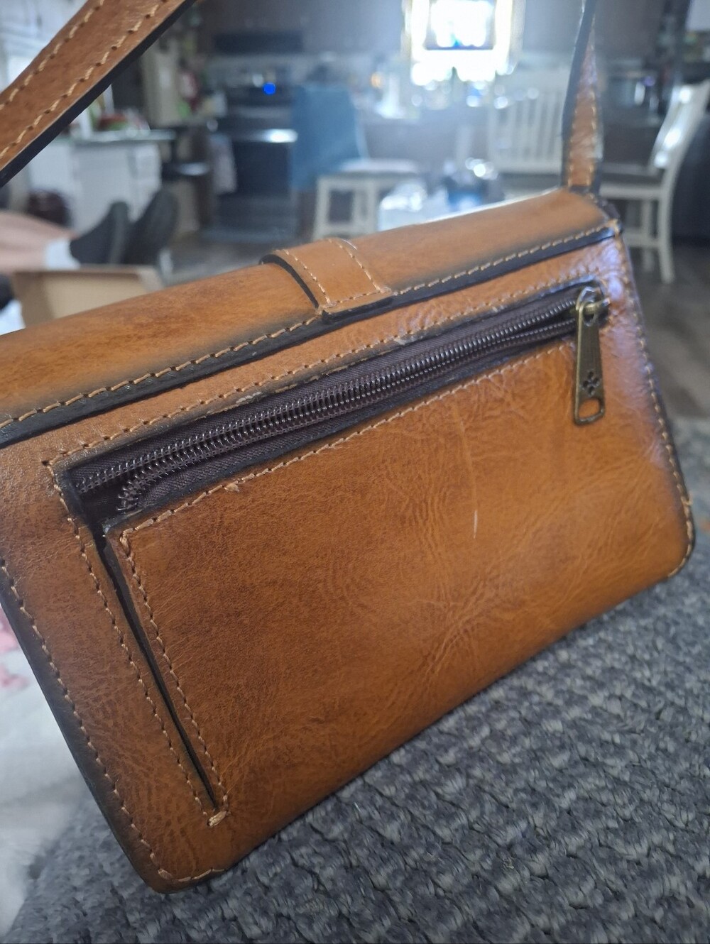 PATRICIA NASH Tooled Leather Crossbody Bag in Cognac Brown - Handcrafted Style - Picture 3 of 6